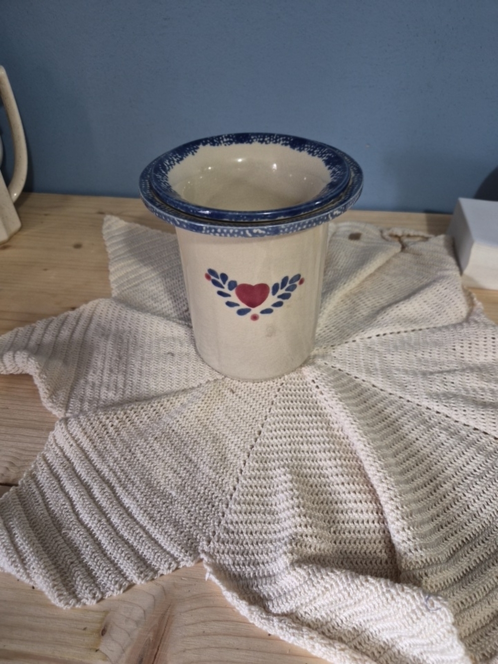 vintage-style stoneware dip chiller crock with country heart and blue sponge